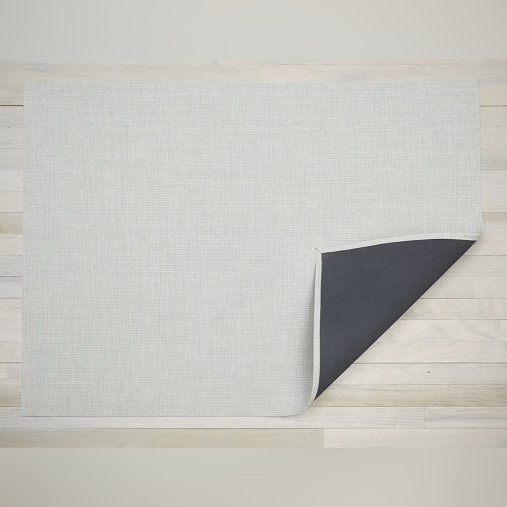 Chilewich mini basketweave indoor/outdoor rug/floormat- Medium (35” x 48”) - NWT